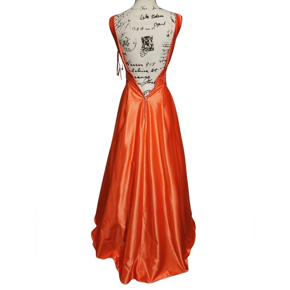 City Vibe Crochet Side Inset Satin Ball Gown - Picture 11 of 16